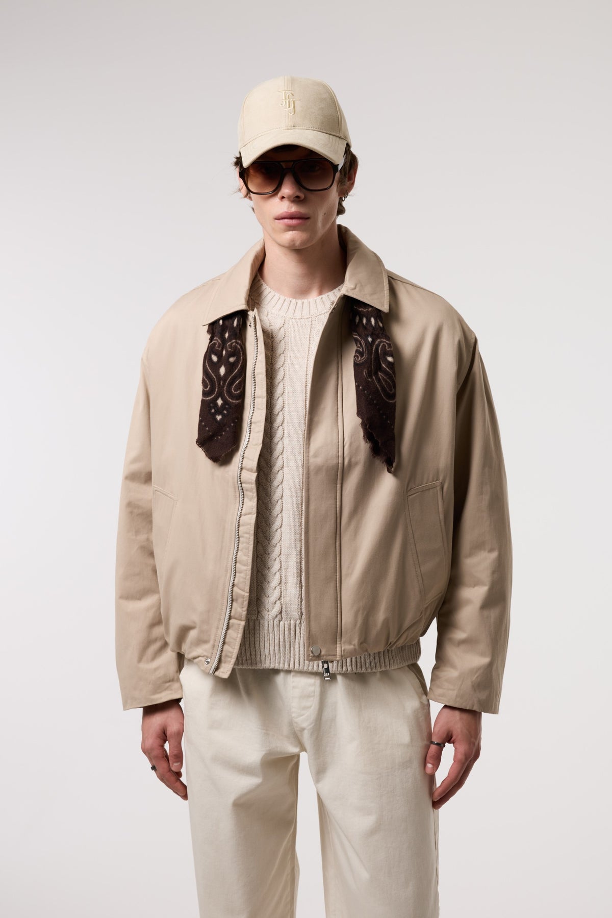 İç Kapitone Detaylı Teknik Mont