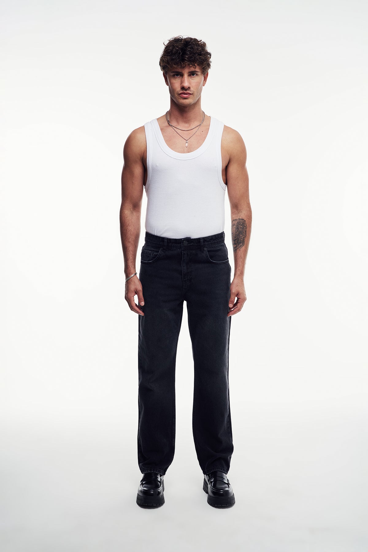Relaxed Straight Jean