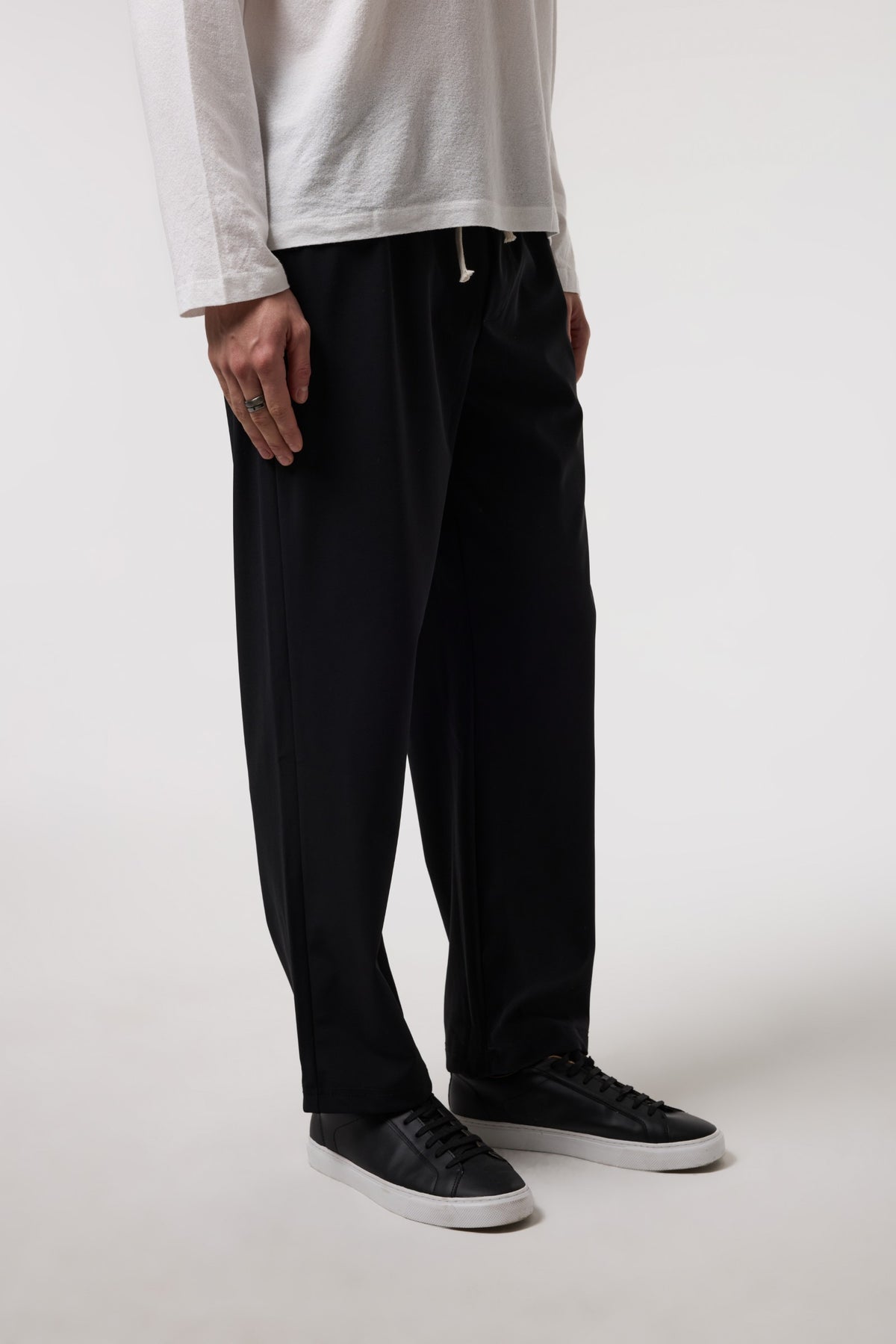Beli Bağcıklı Relaxed Fıt Pantolon