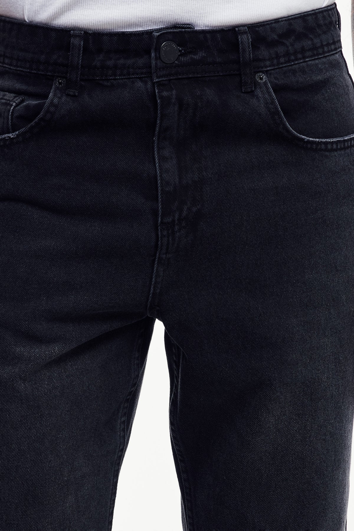 Relaxed Straight Jean