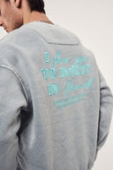 Yırtık Detaylı Yıkamalı Sweatshirt